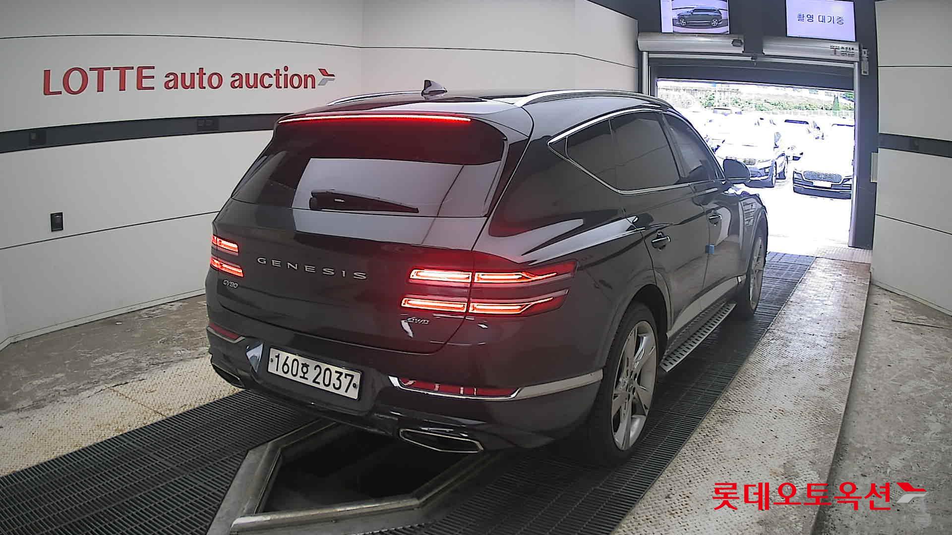 2021 - genesis gv80