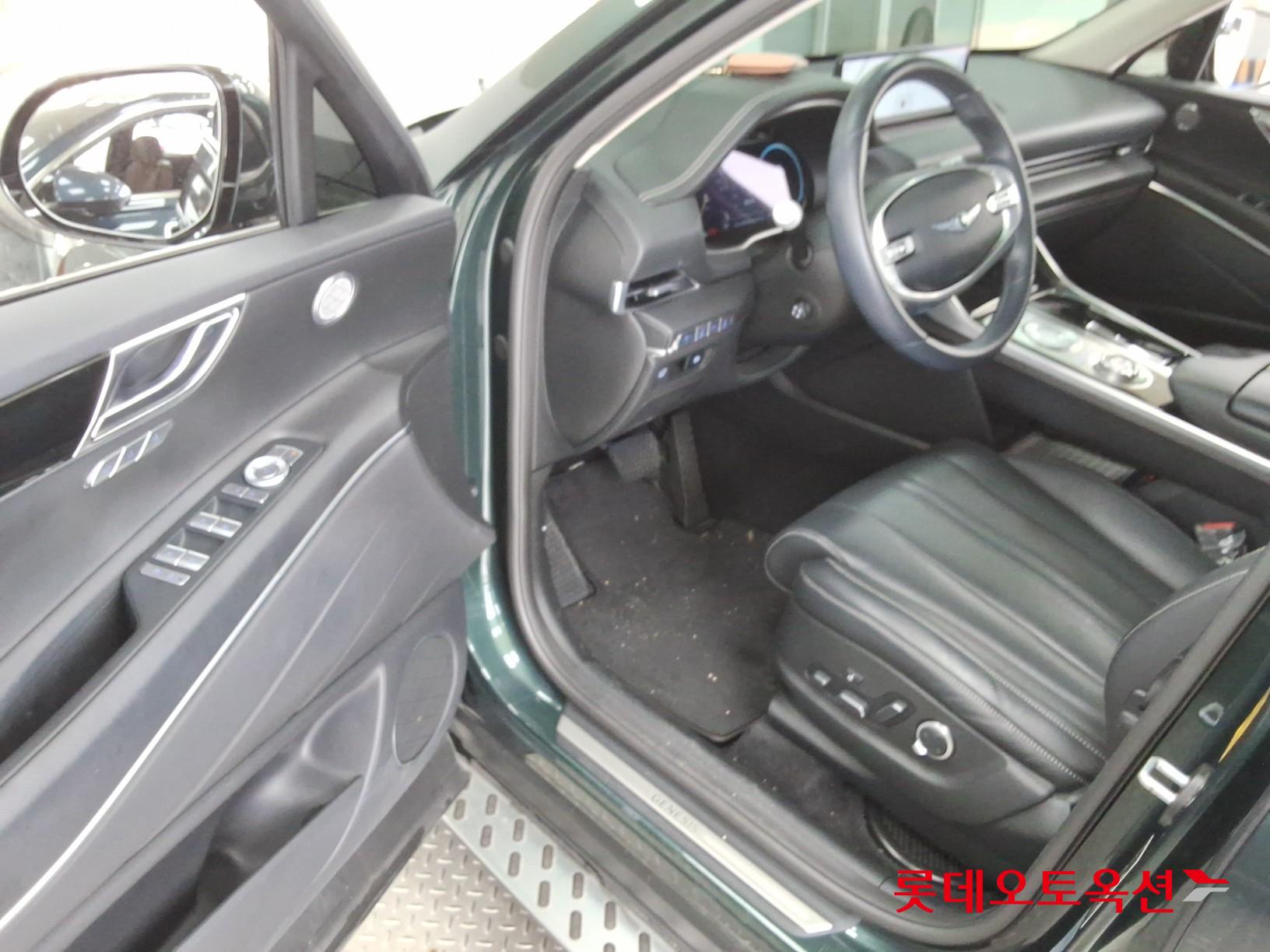 2021 - genesis gv80