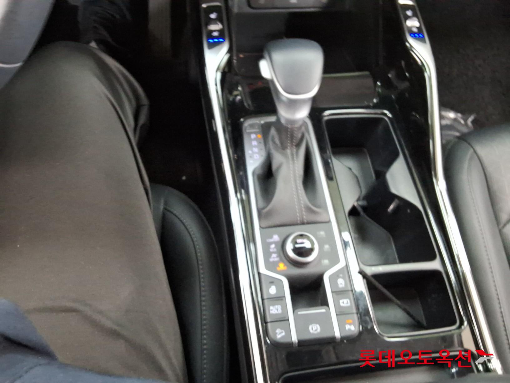 2022 - kia sorento