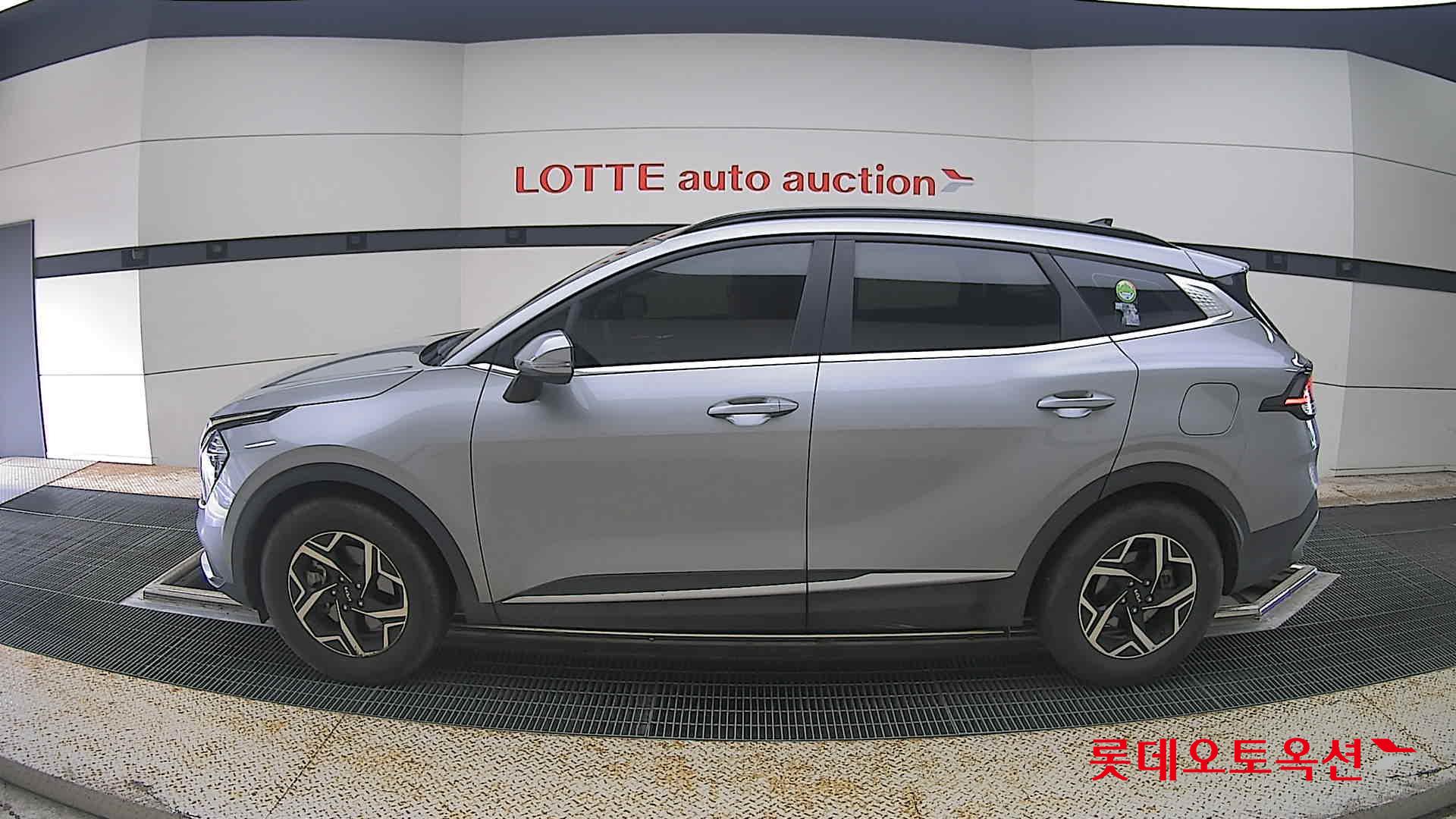 2023 - kia sportage