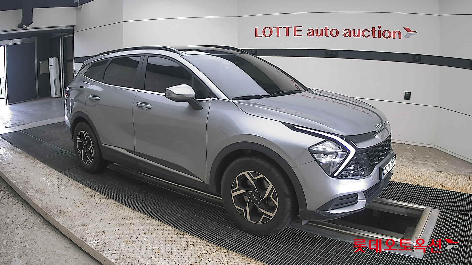 2023 - kia sportage