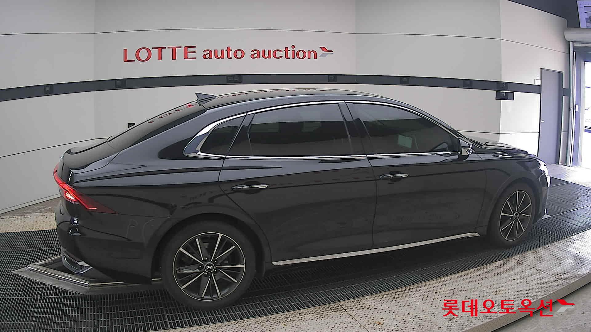 2022 - hyundai grandeur