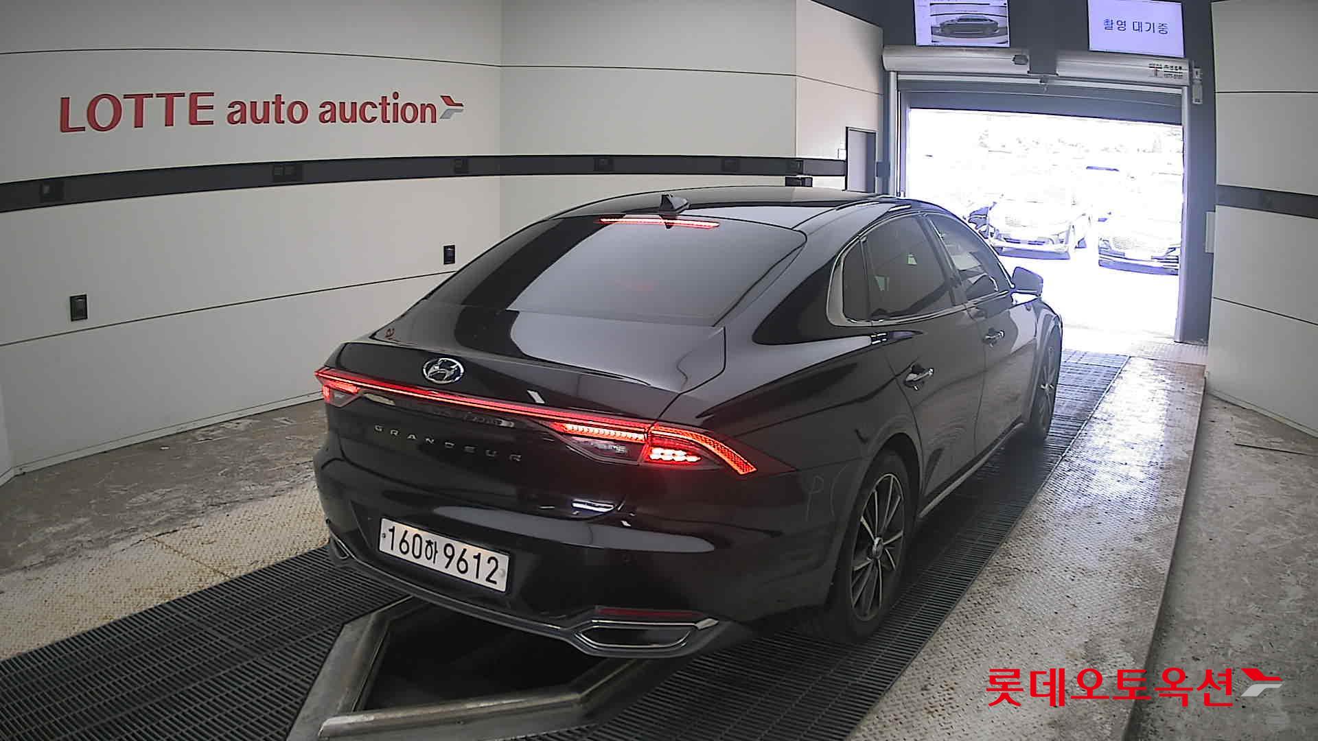 2022 - hyundai grandeur