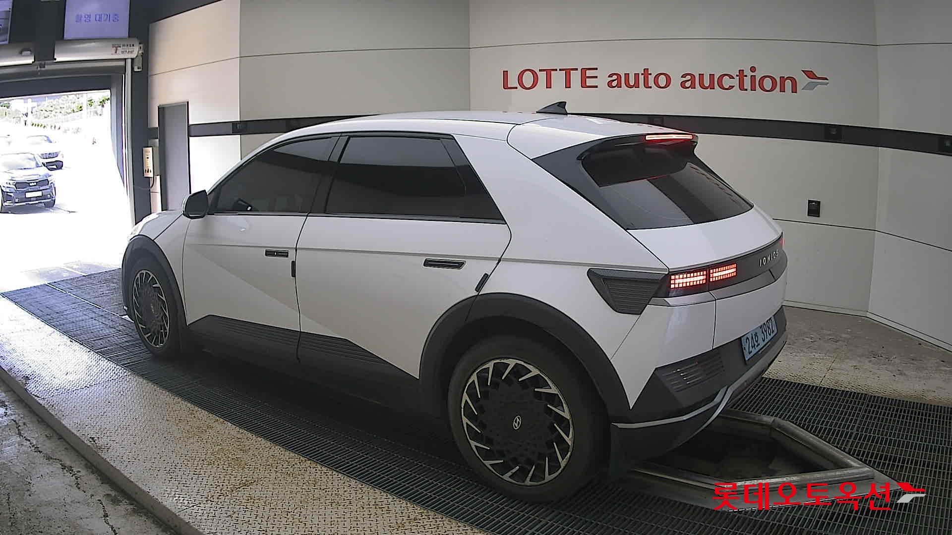2023 - hyundai ioniq