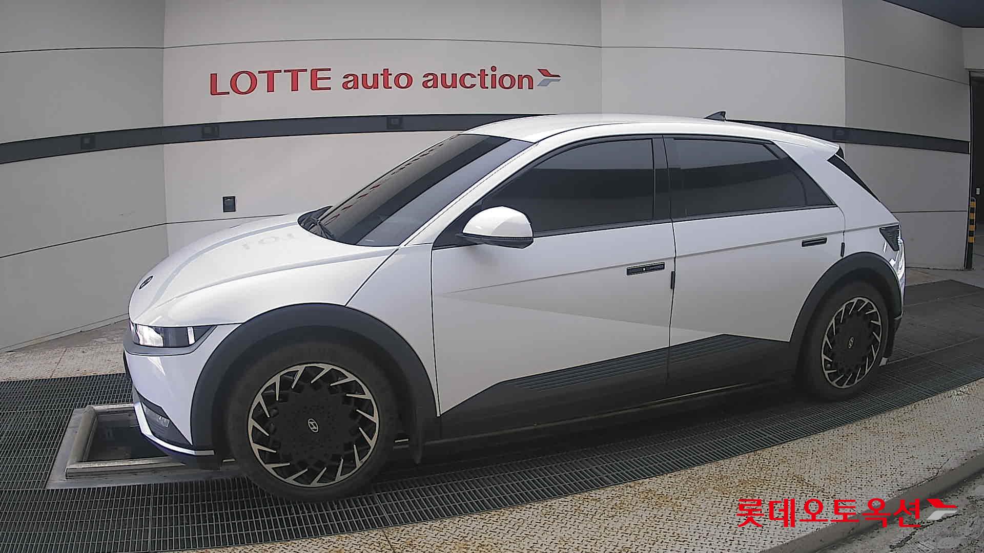 2023 - hyundai ioniq