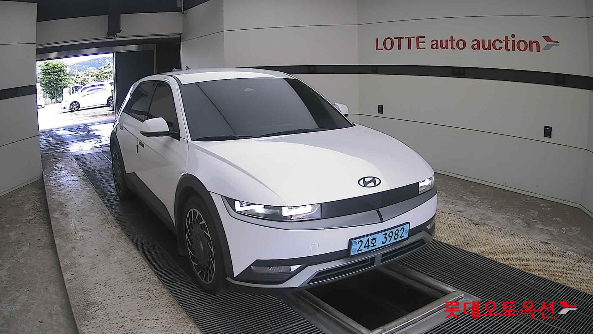 2023 - hyundai ioniq