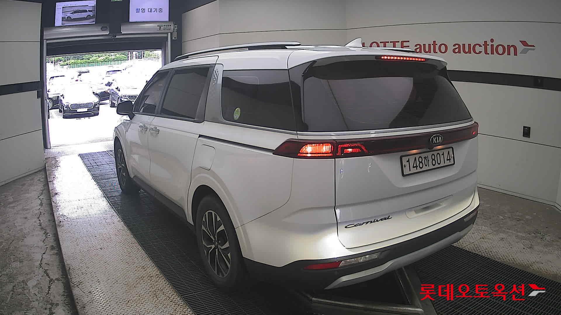 2021 - kia carnival