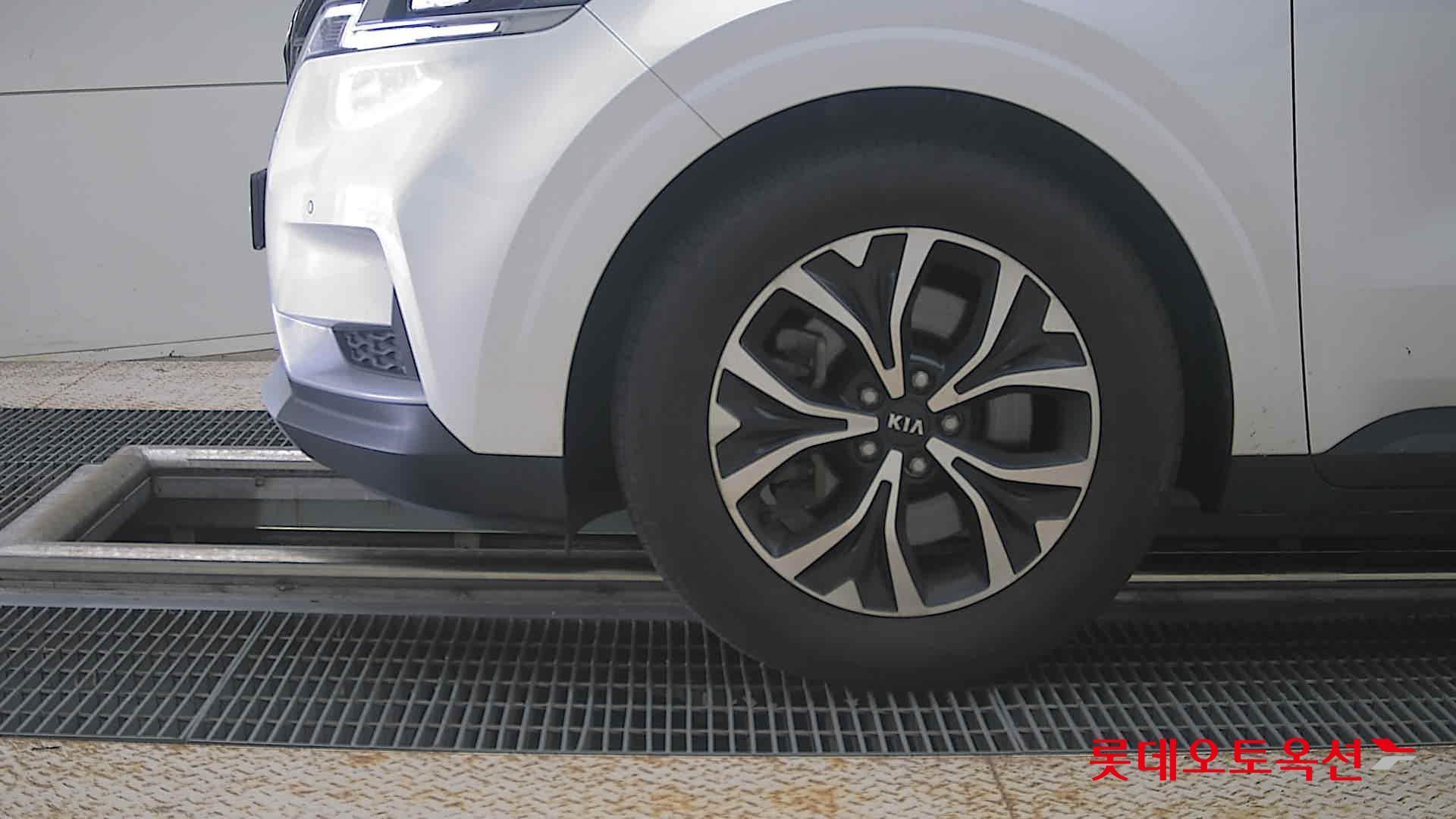 2021 - kia carnival