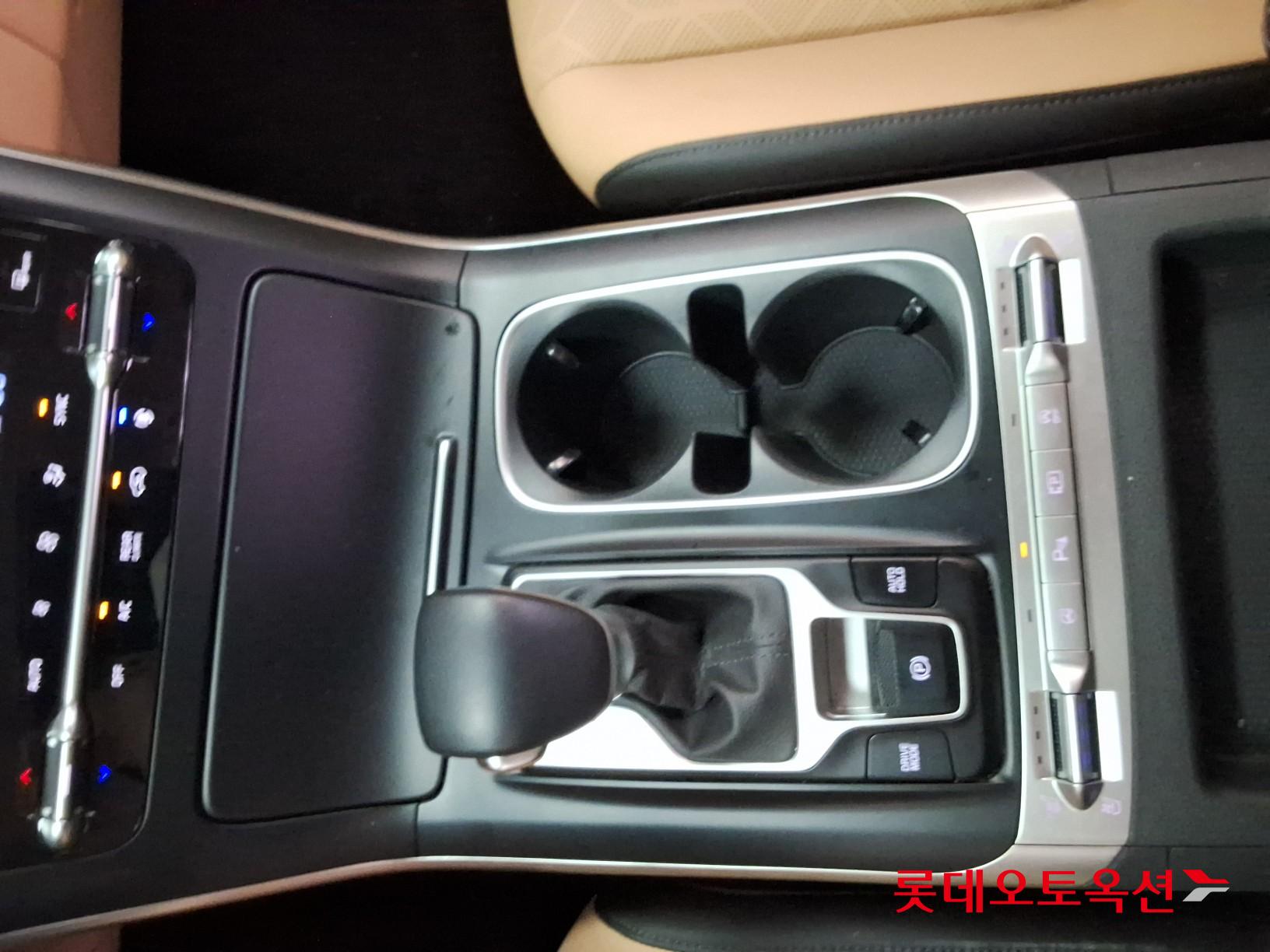 2021 - kia carnival