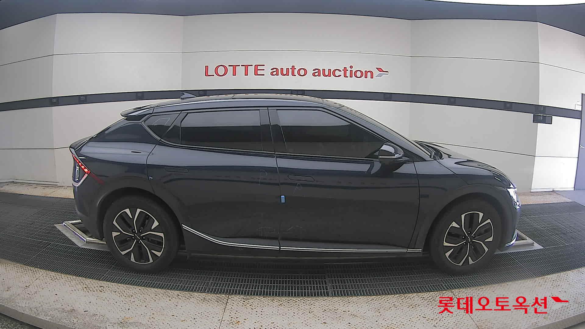 2022 - kia ev6