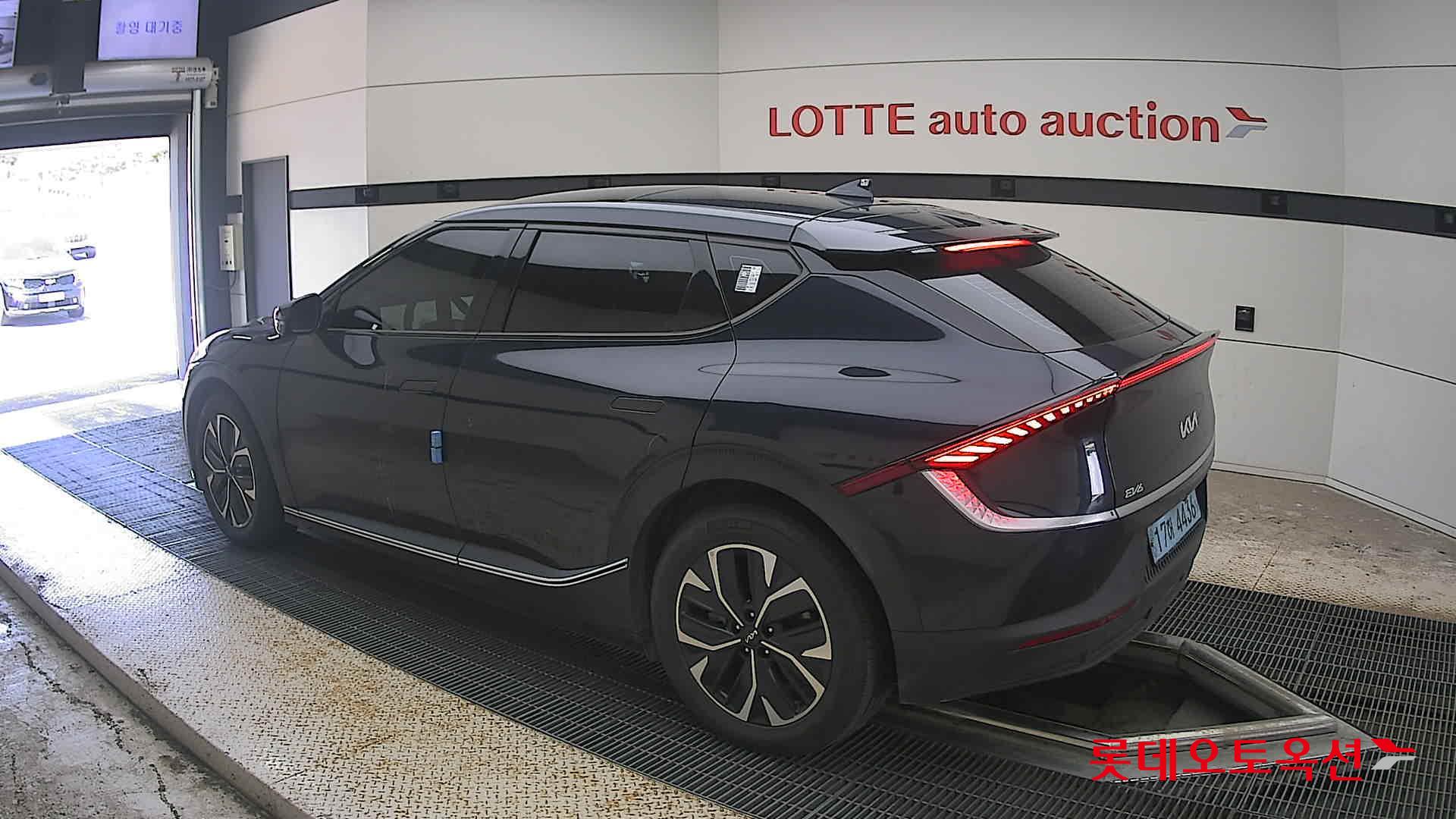 2022 - kia ev6