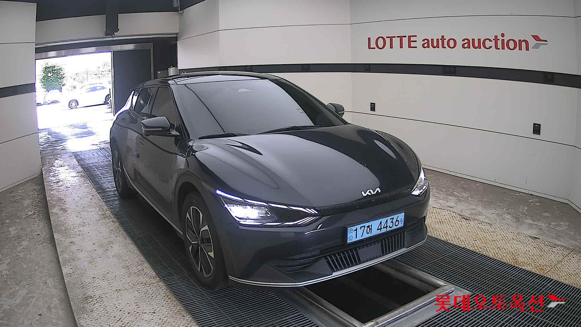 2022 - kia ev6