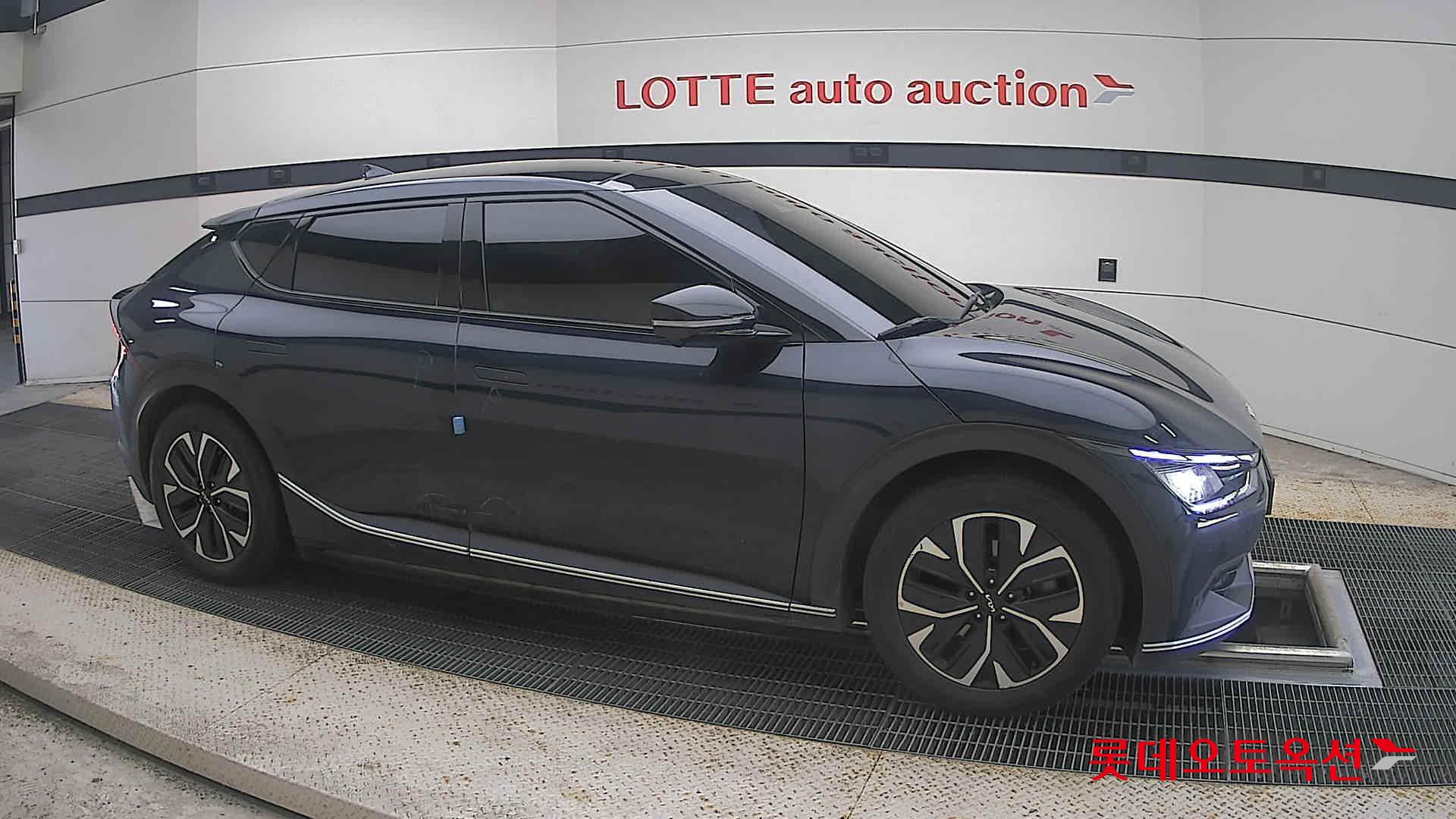 2022 - kia ev6