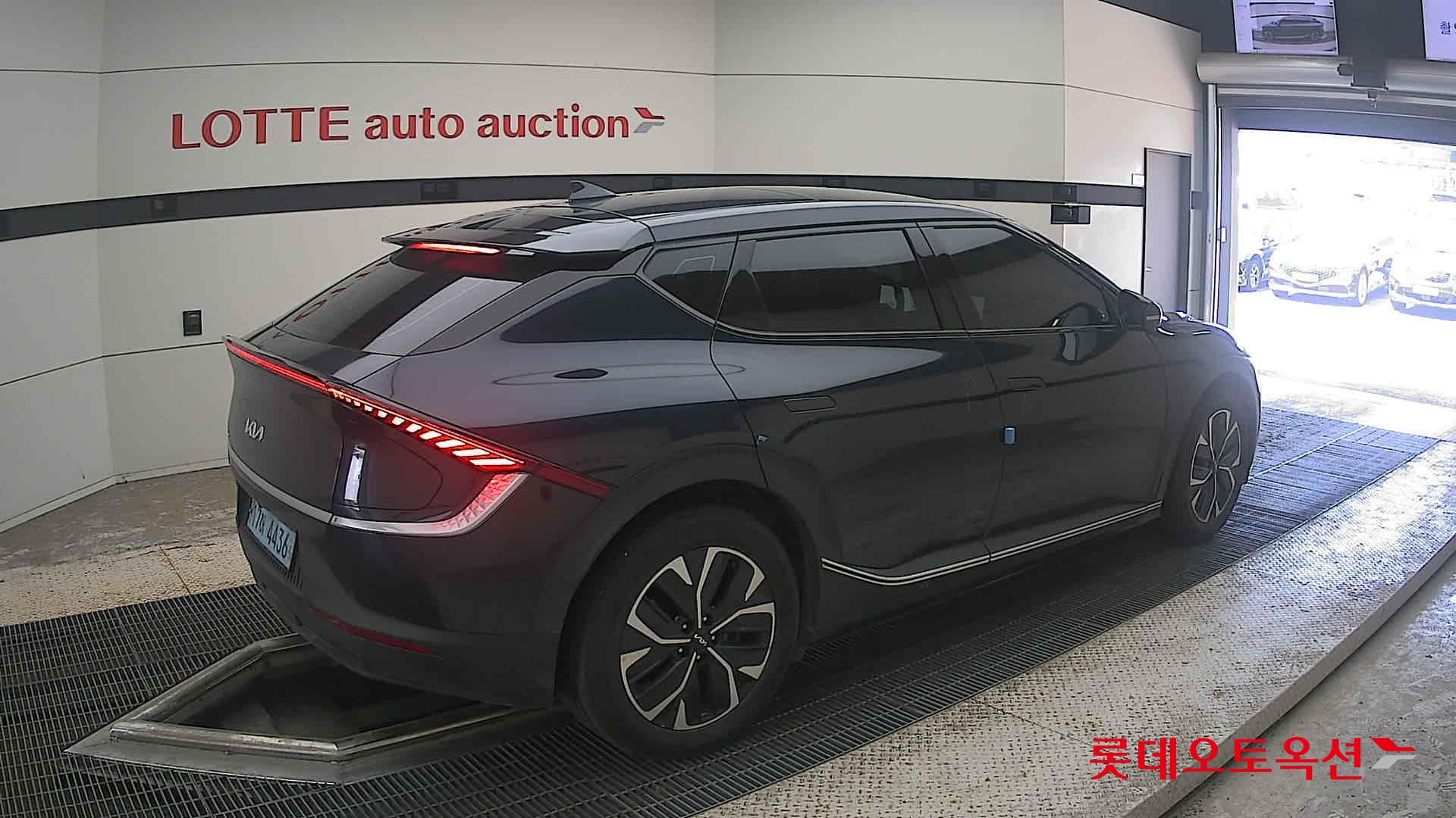 2022 - kia ev6