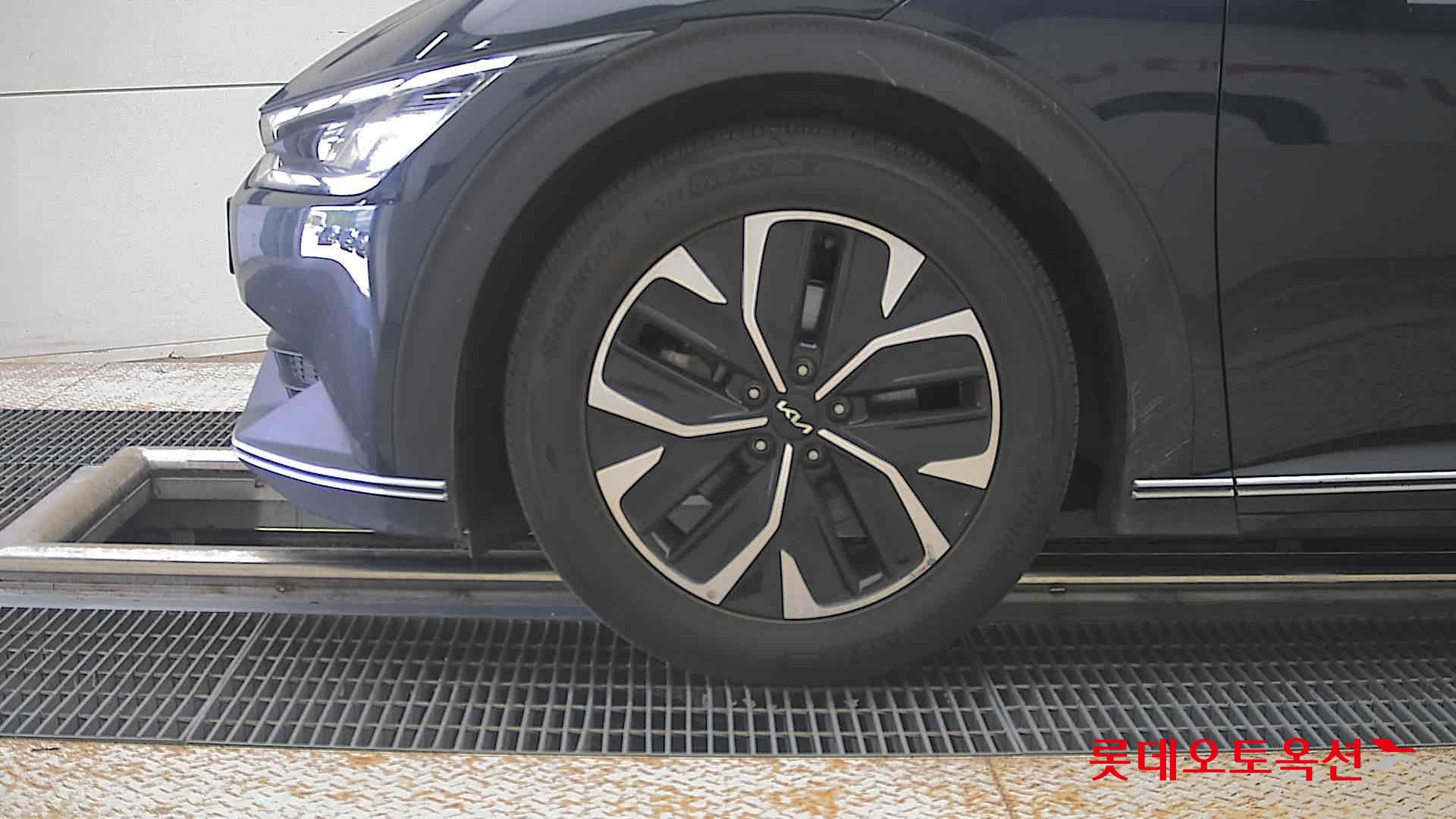 2022 - kia ev6