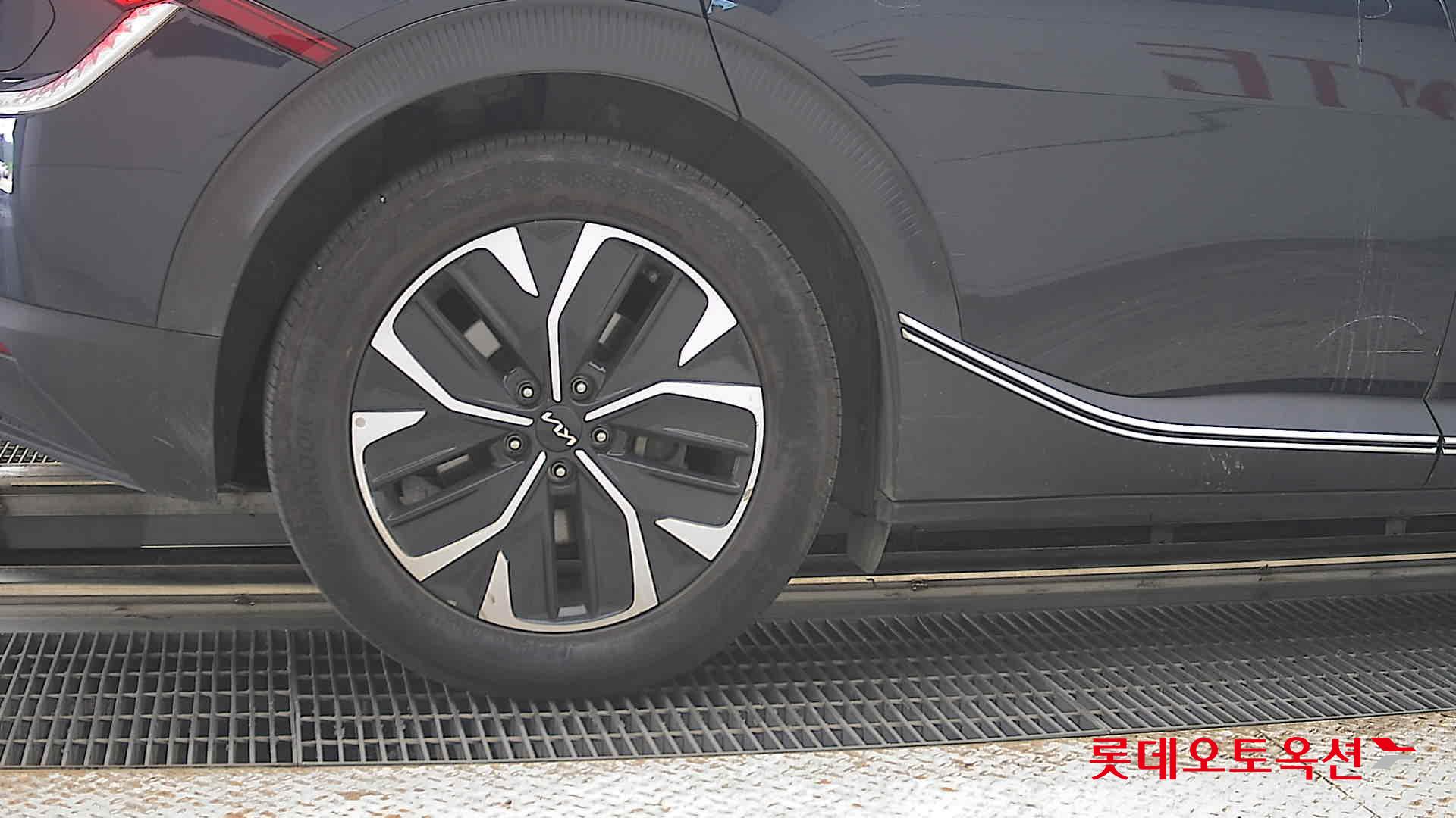 2022 - kia ev6