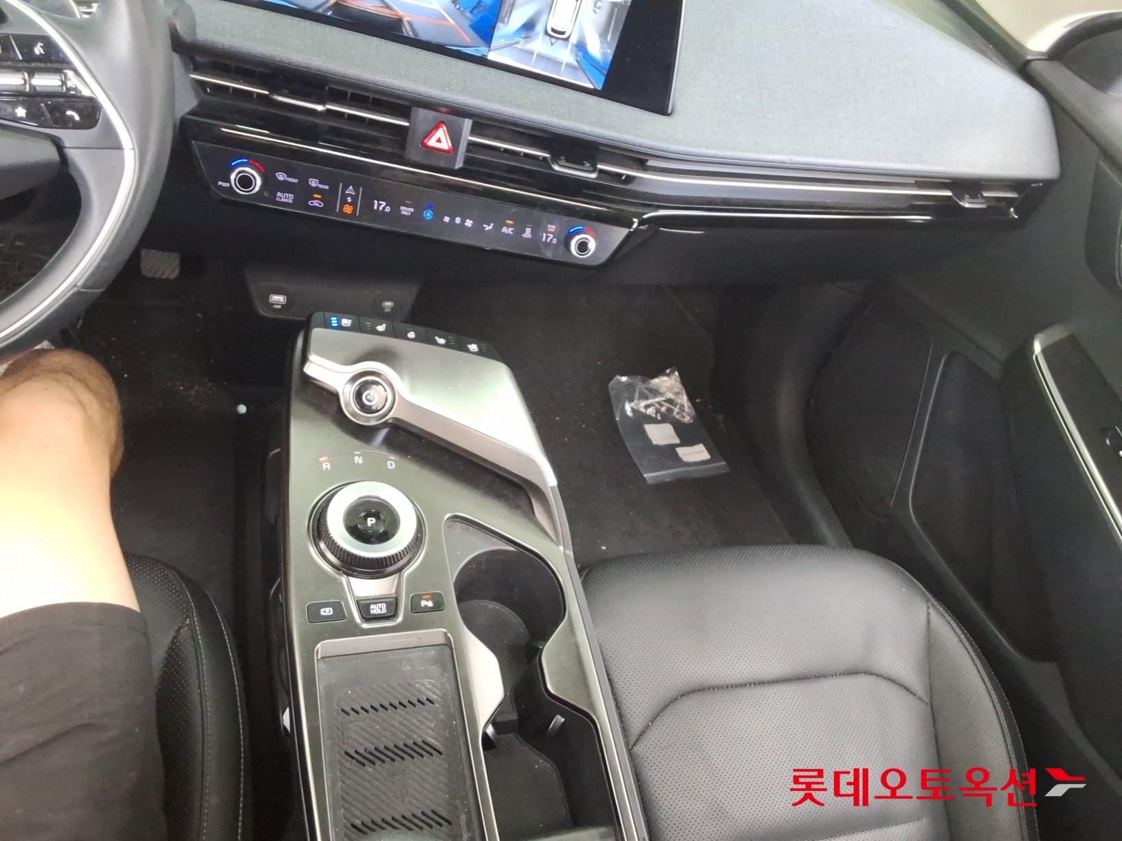 2022 - kia ev6
