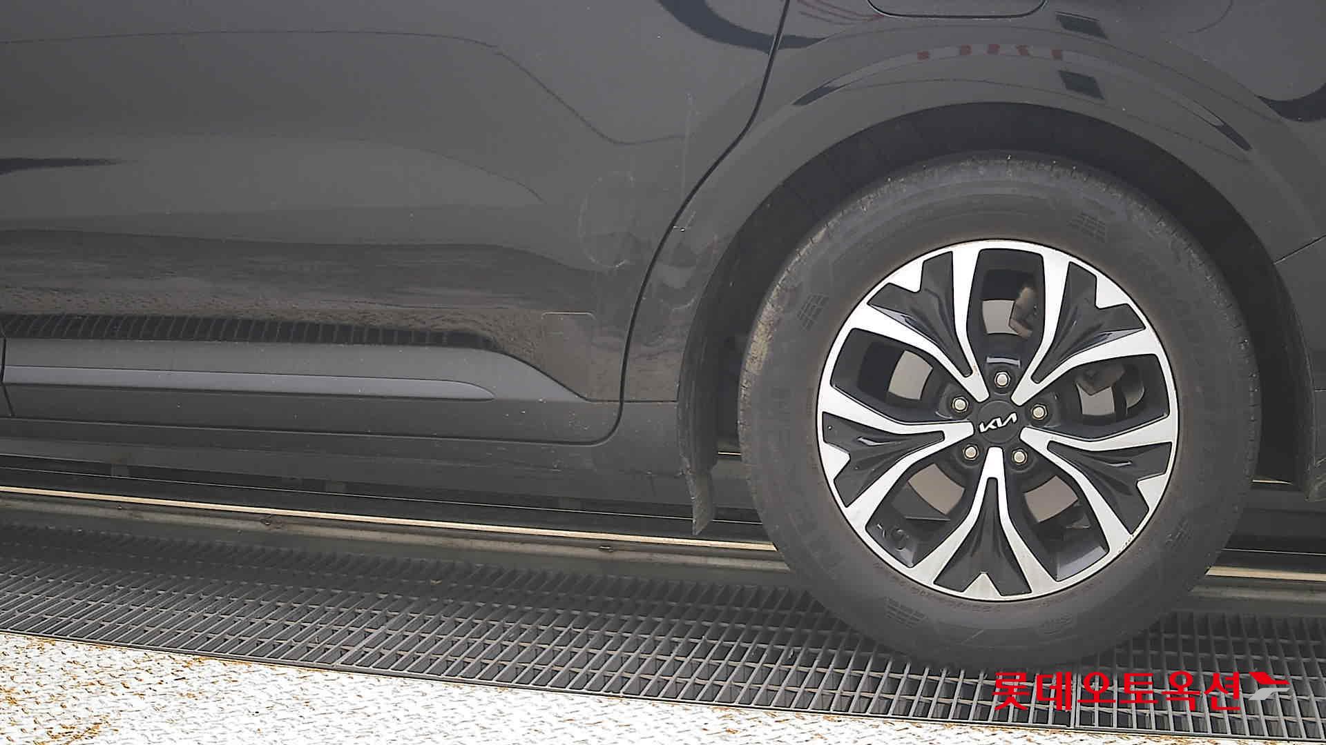 2022 - kia carnival
