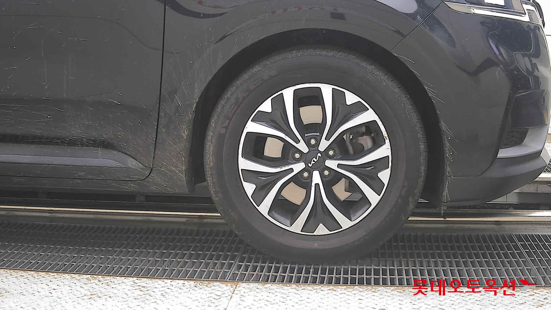 2022 - kia carnival