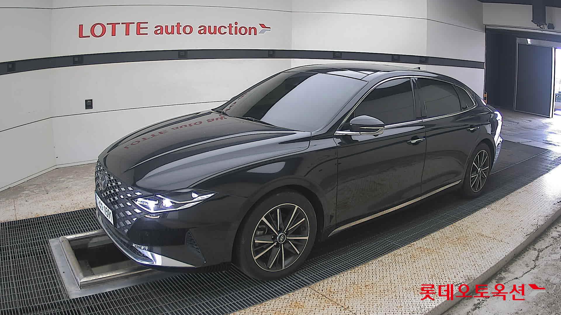2022 - hyundai grandeur
