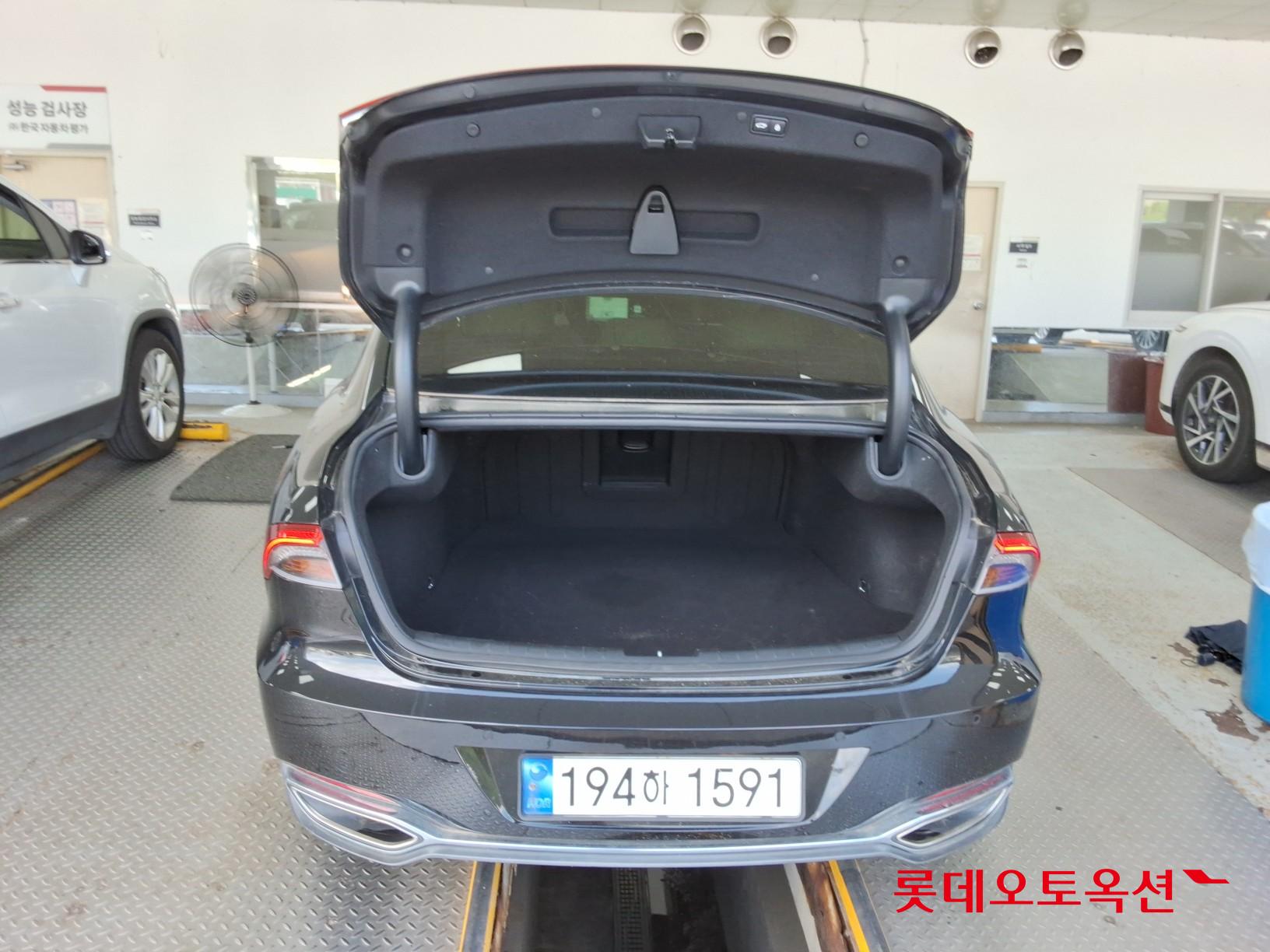 2022 - hyundai grandeur