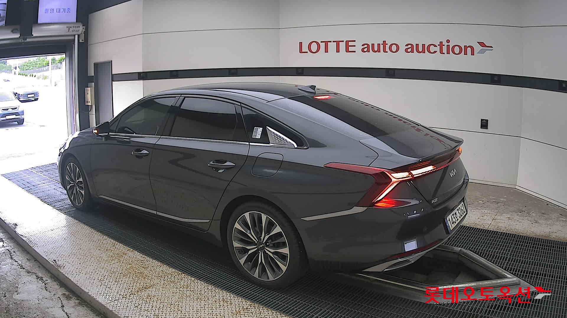 2022 - kia k8