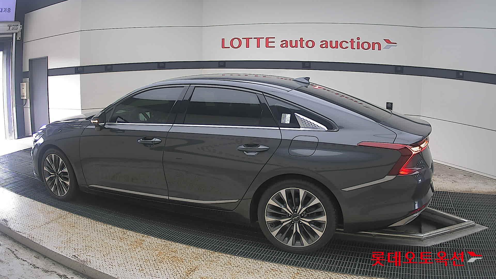 2022 - kia k8