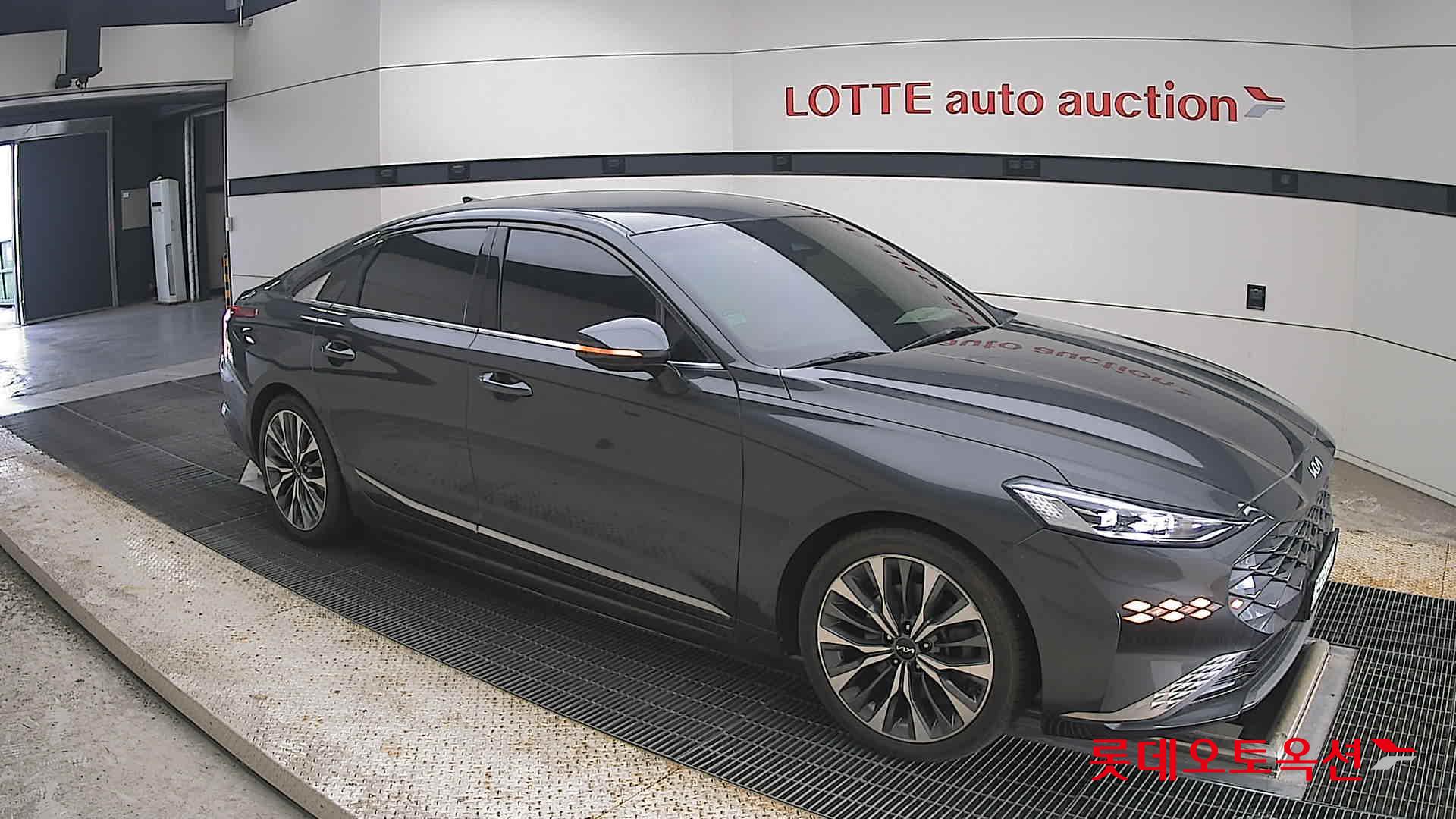 2022 - kia k8