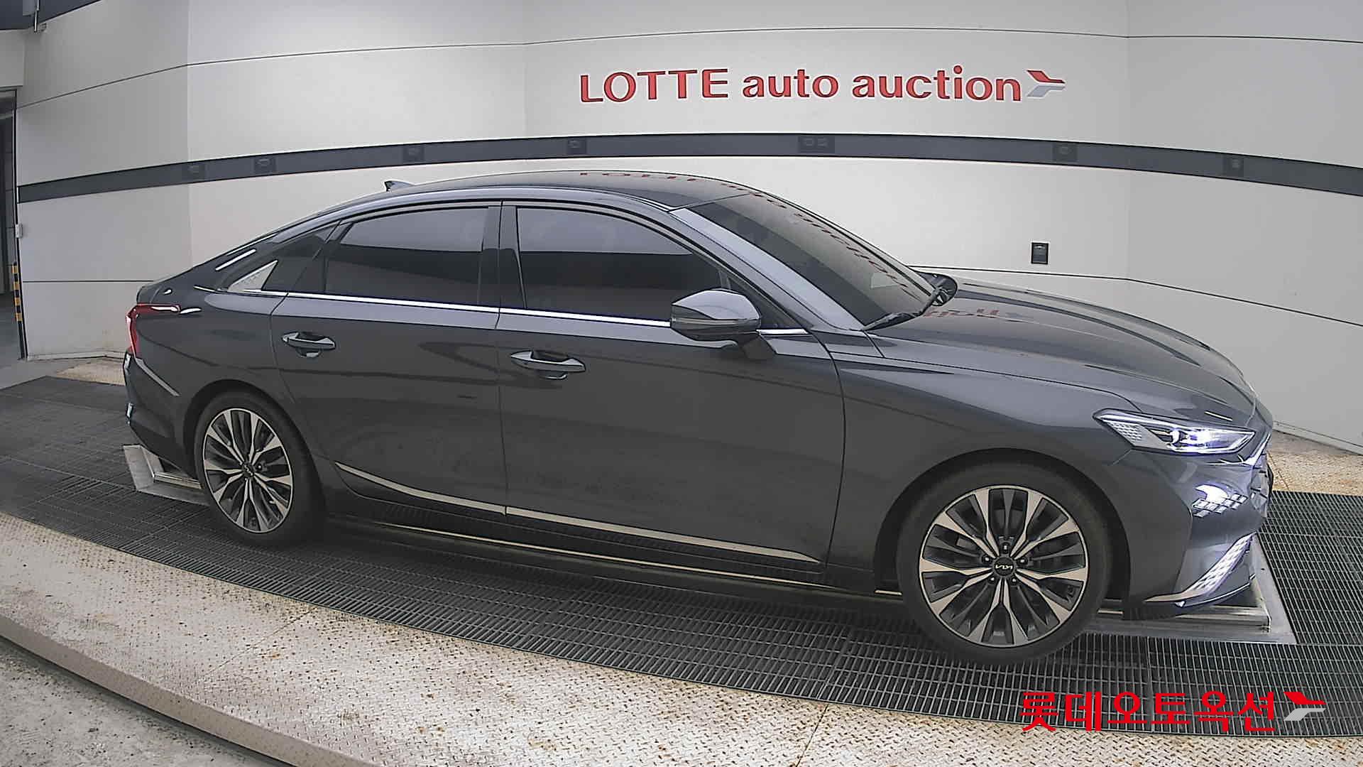 2022 - kia k8