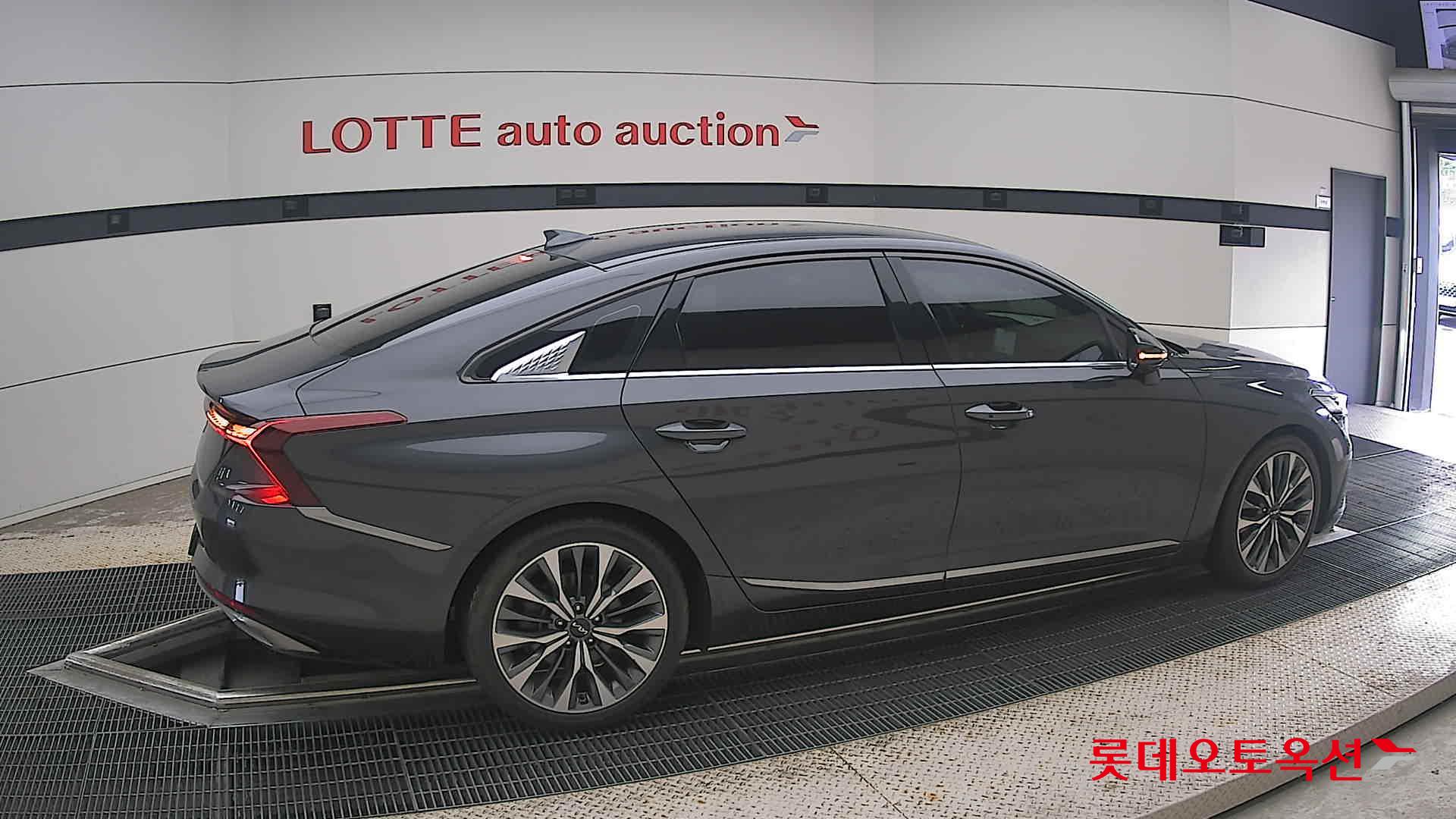 2022 - kia k8