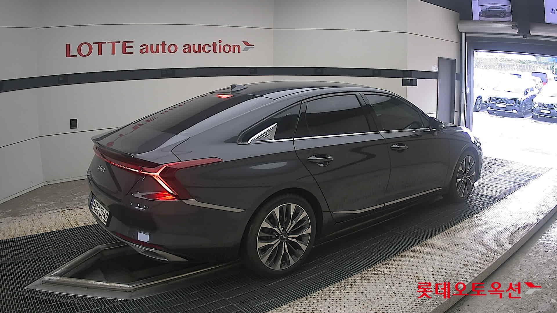 2022 - kia k8
