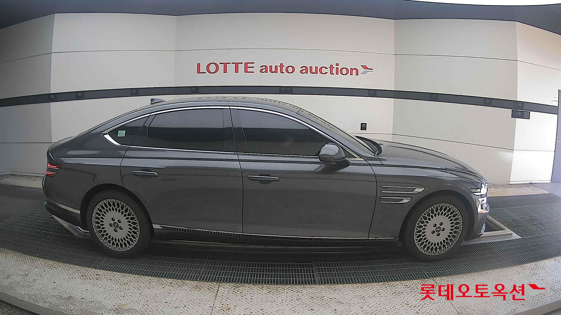2022 - genesis g80