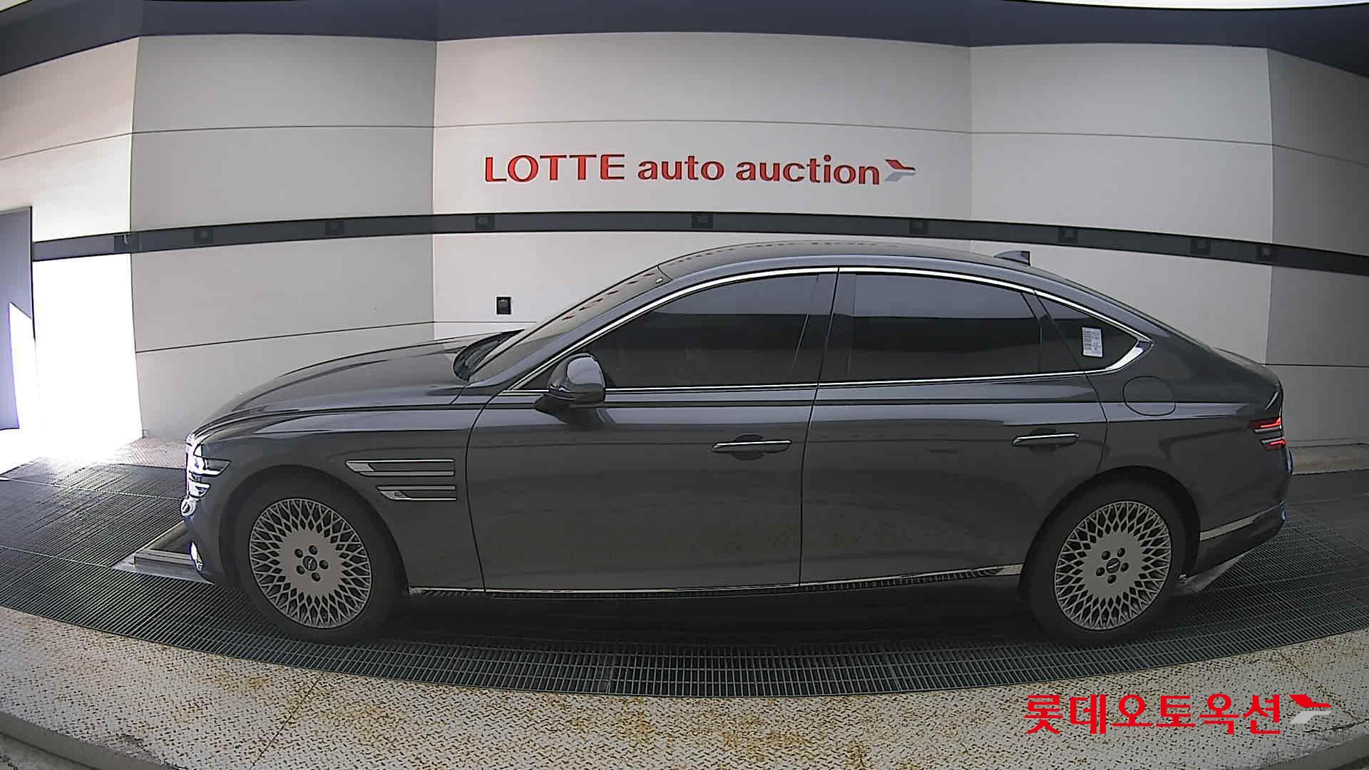 2022 - genesis g80