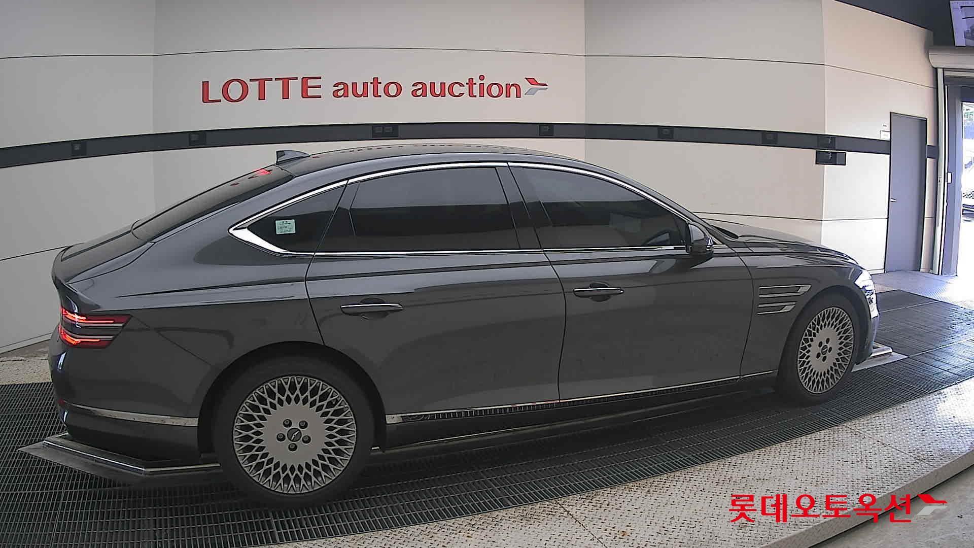 2022 - genesis g80