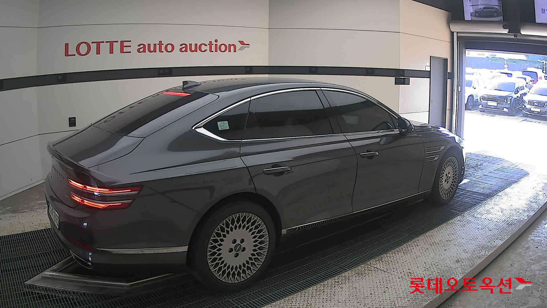 2022 - genesis g80