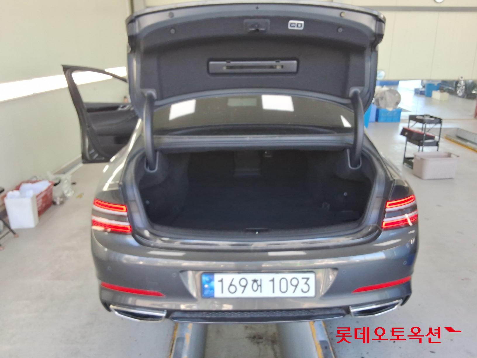 2022 - genesis g80
