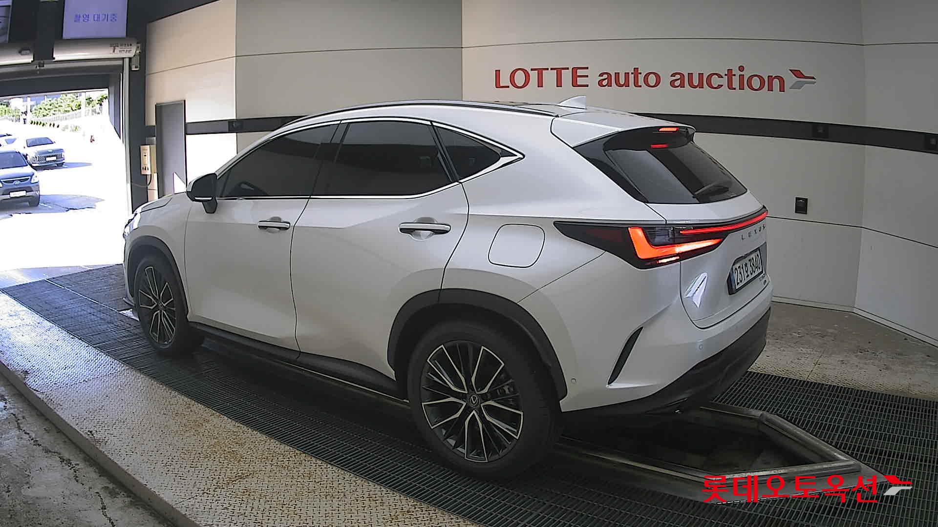 لكزس Nx350H 2025 فاخر