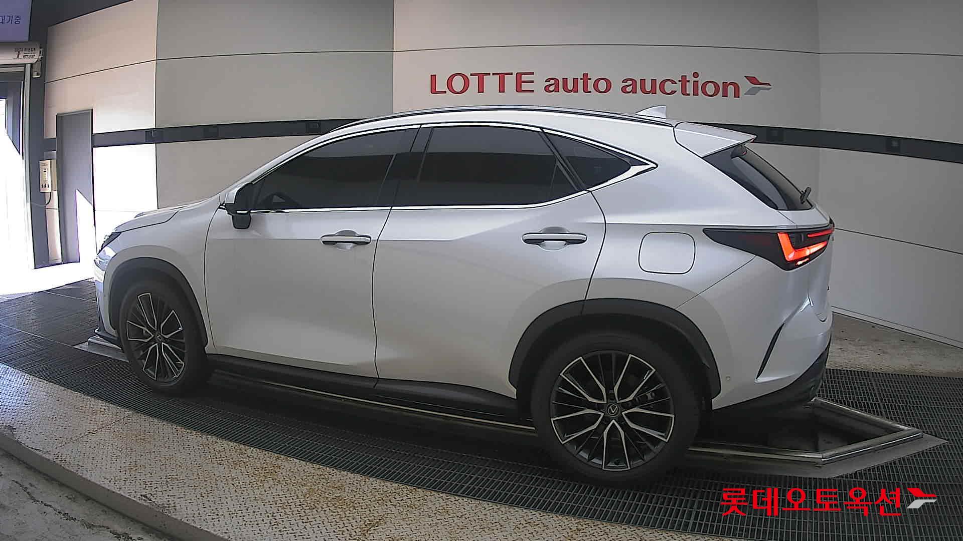 لكزس Nx350H 2025 فاخر
