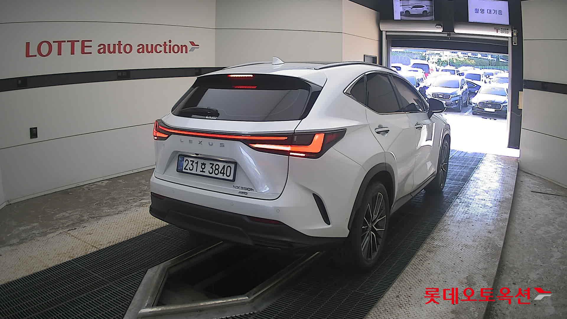 لكزس Nx350H 2025 فاخر
