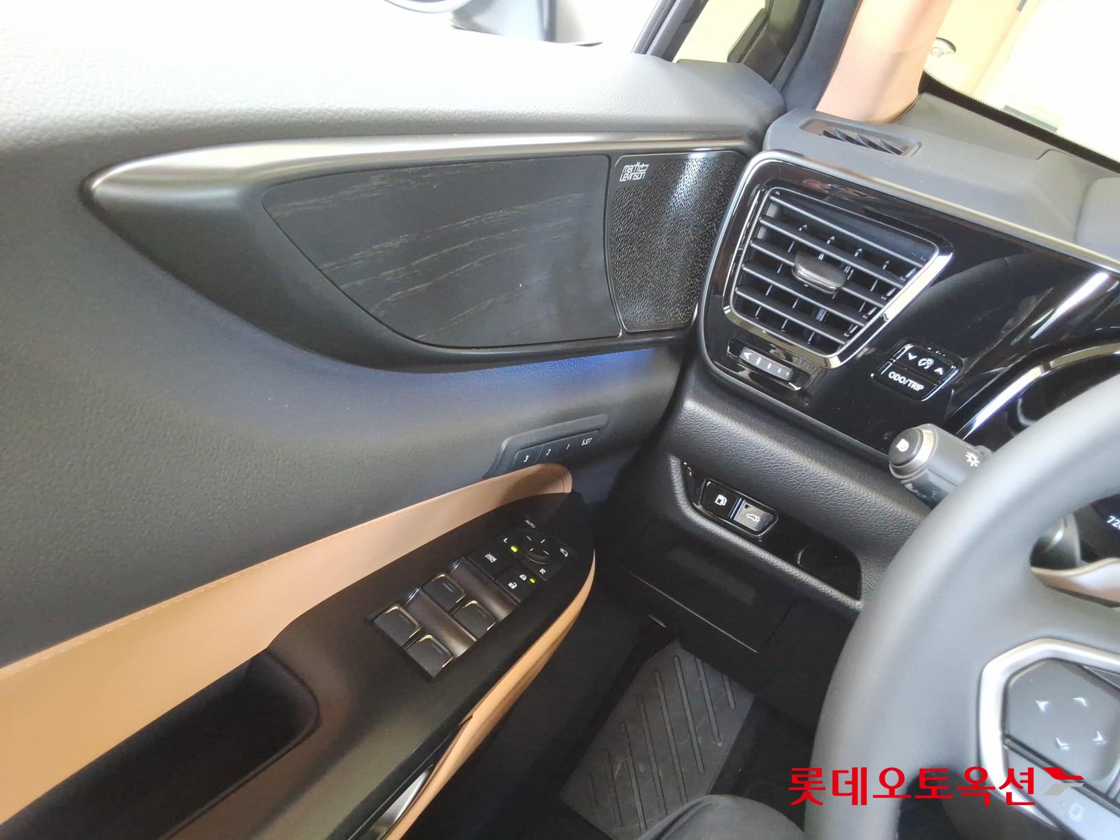 لكزس Nx350H 2025 فاخر