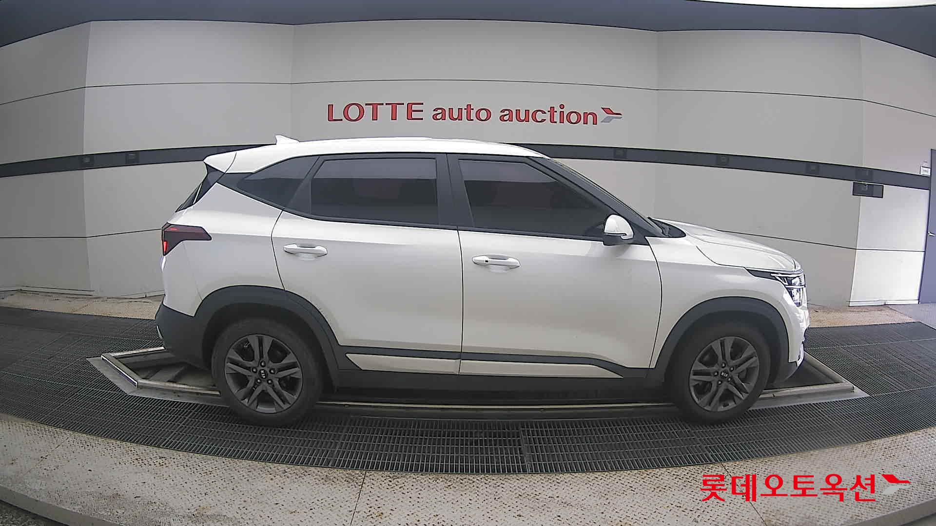2021 - kia seltos