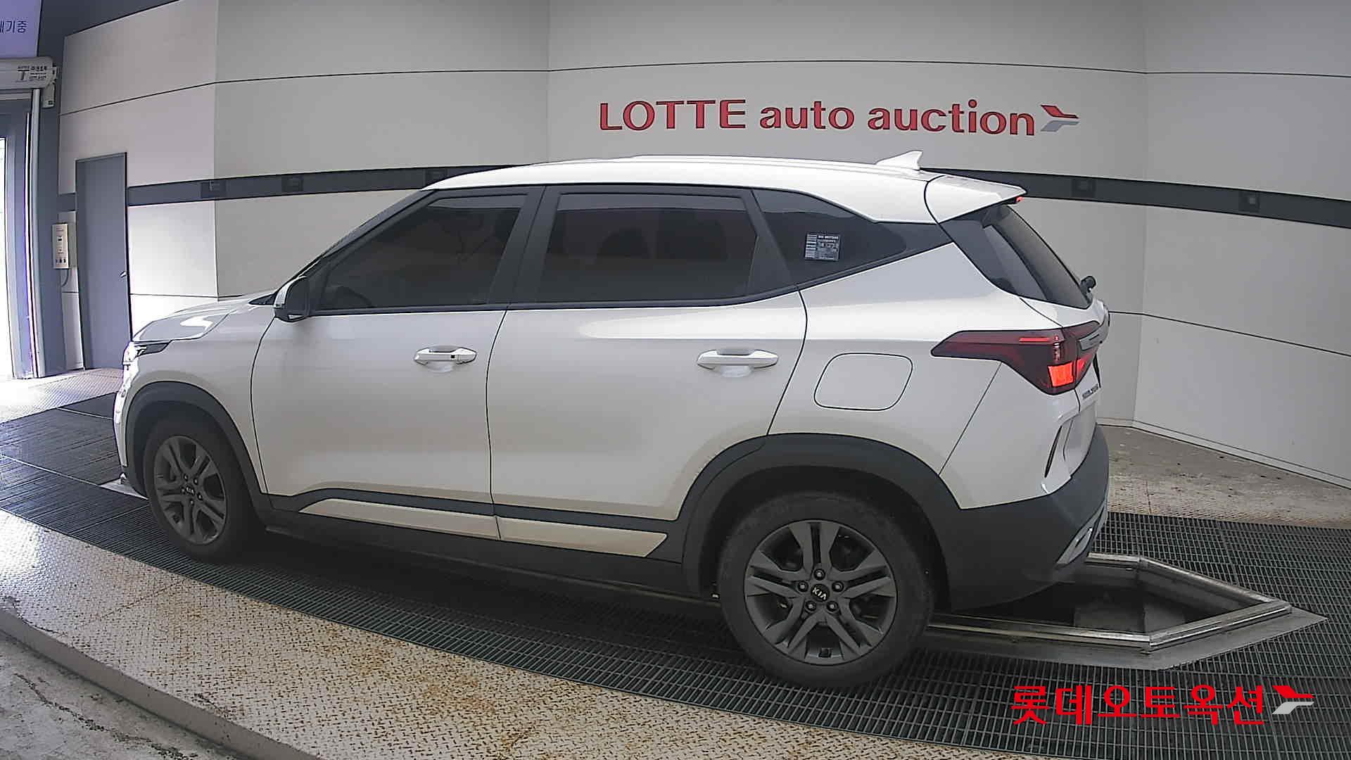 2021 - kia seltos
