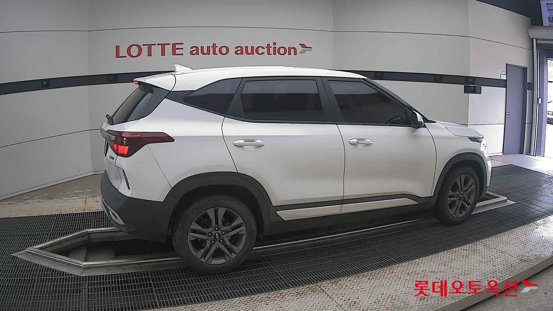 2021 - kia seltos