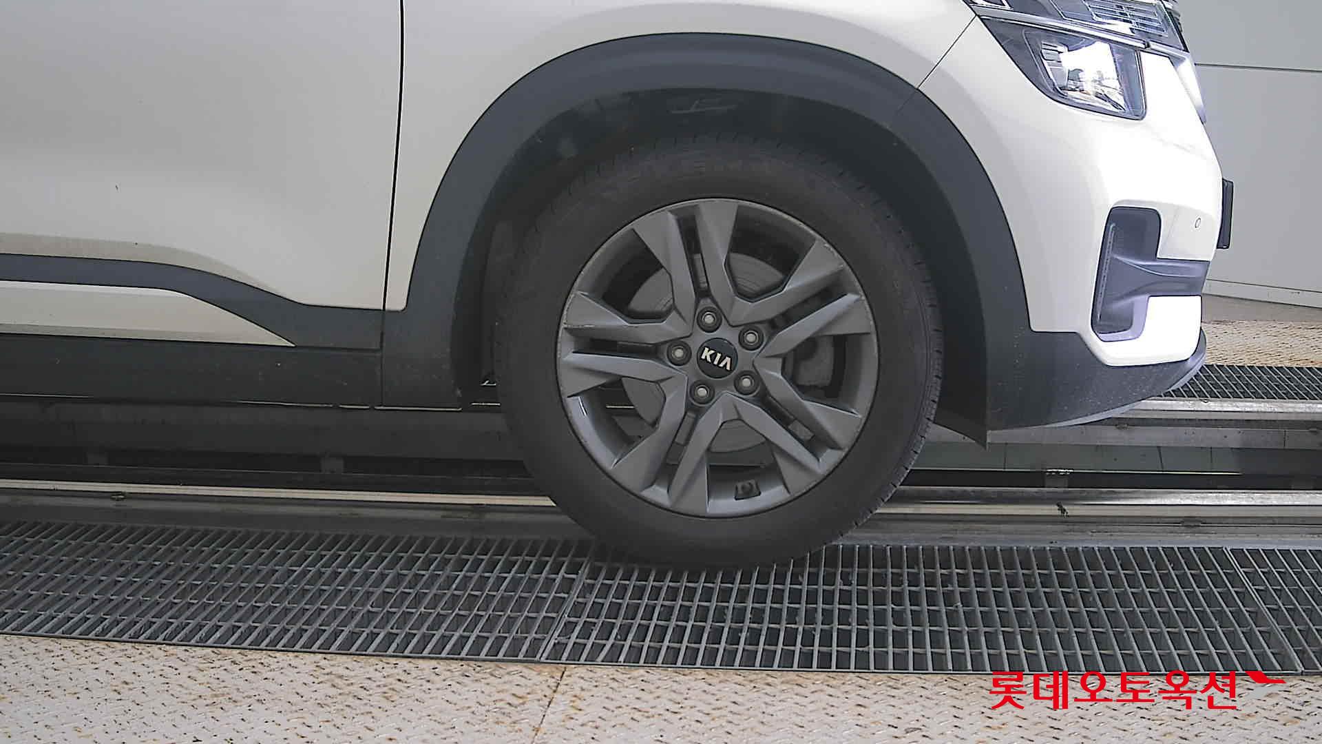2021 - kia seltos