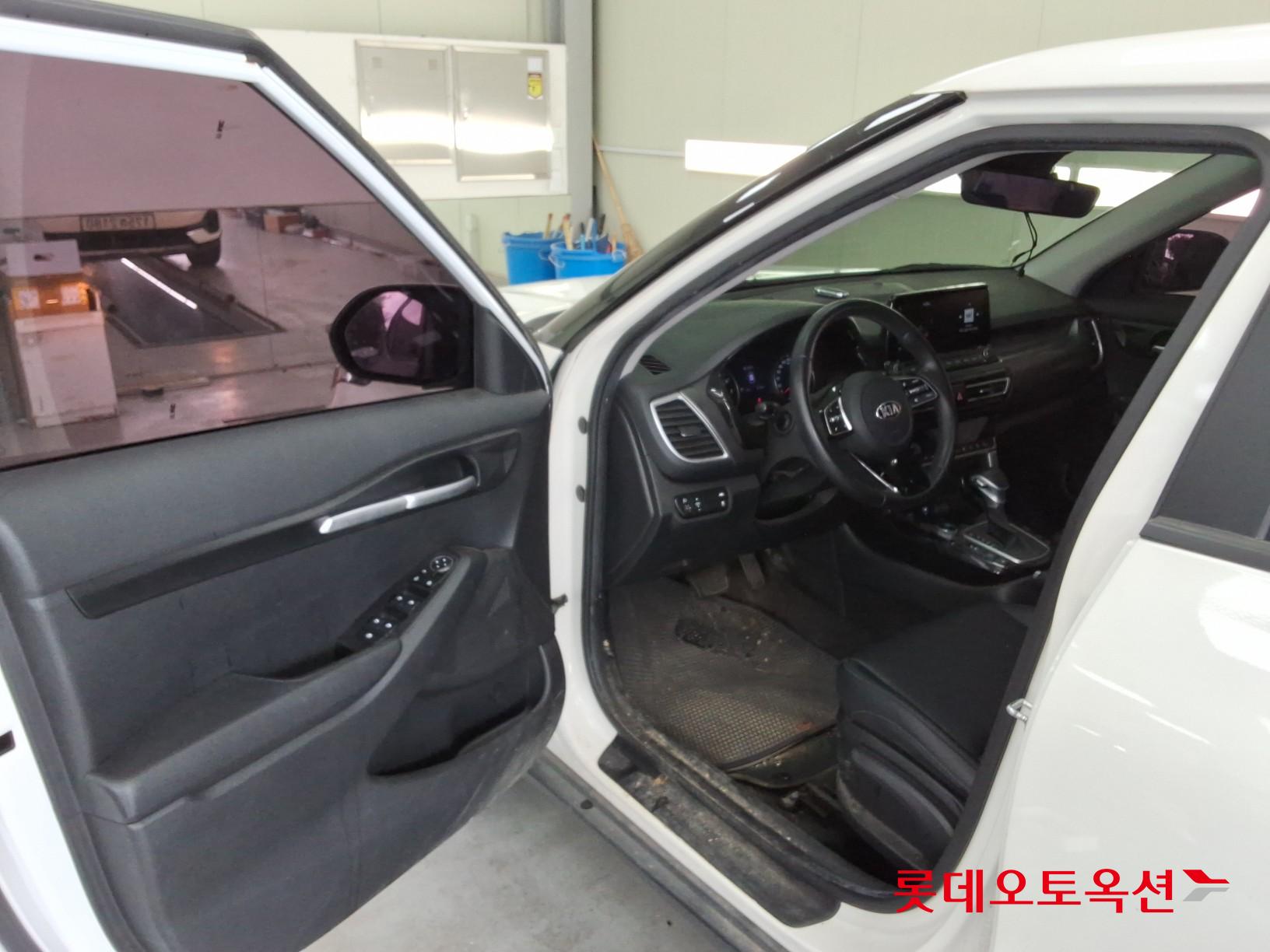 2021 - kia seltos