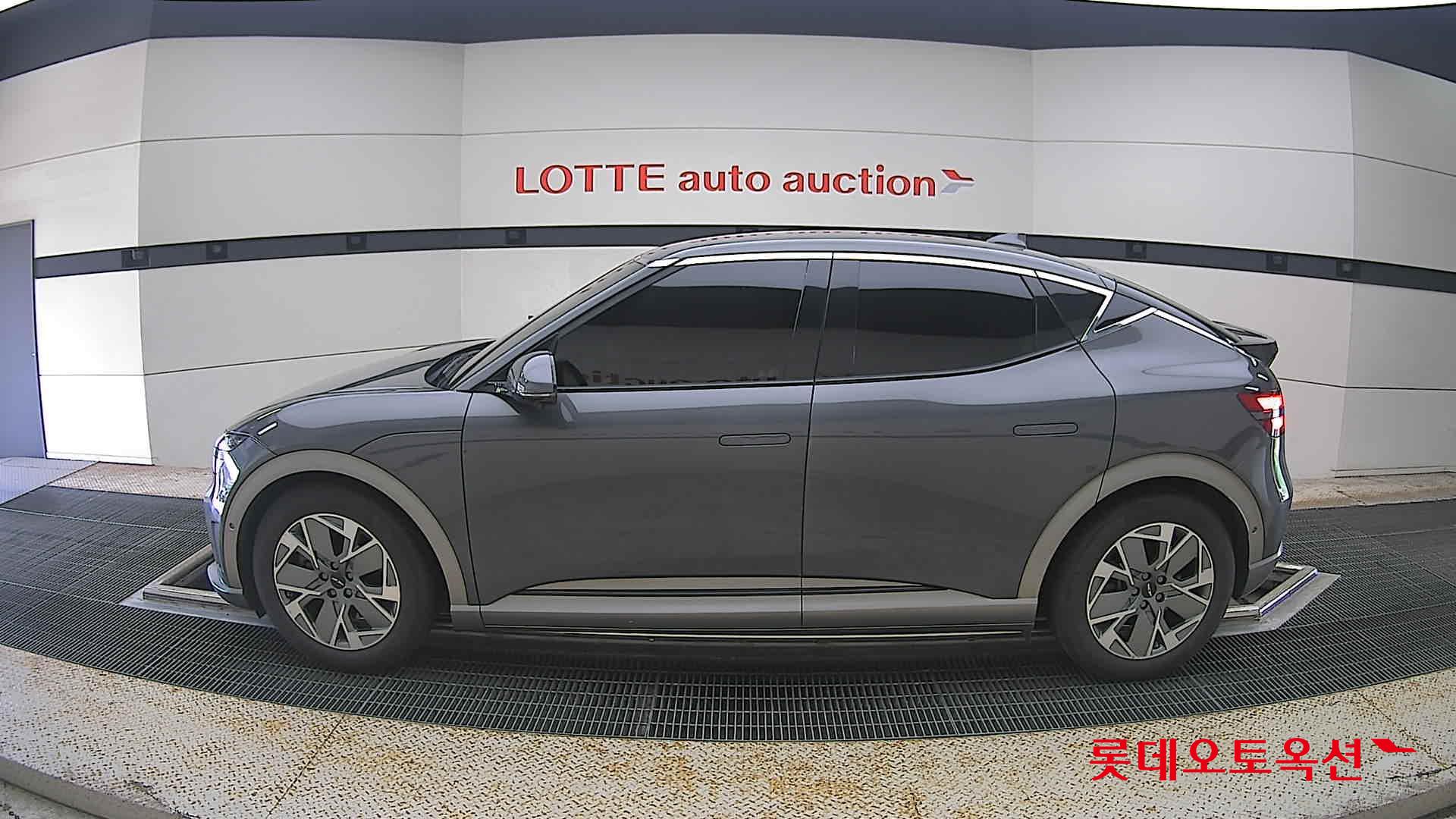 2022 - genesis gv60