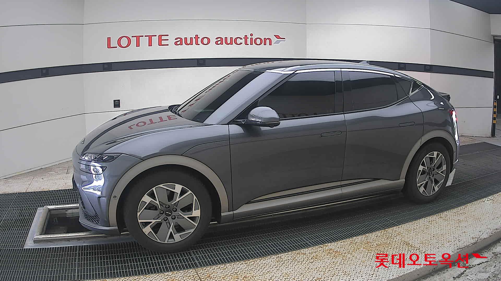 2022 - genesis gv60
