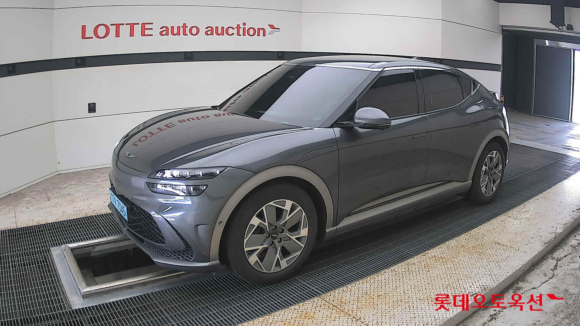 2022 - genesis gv60