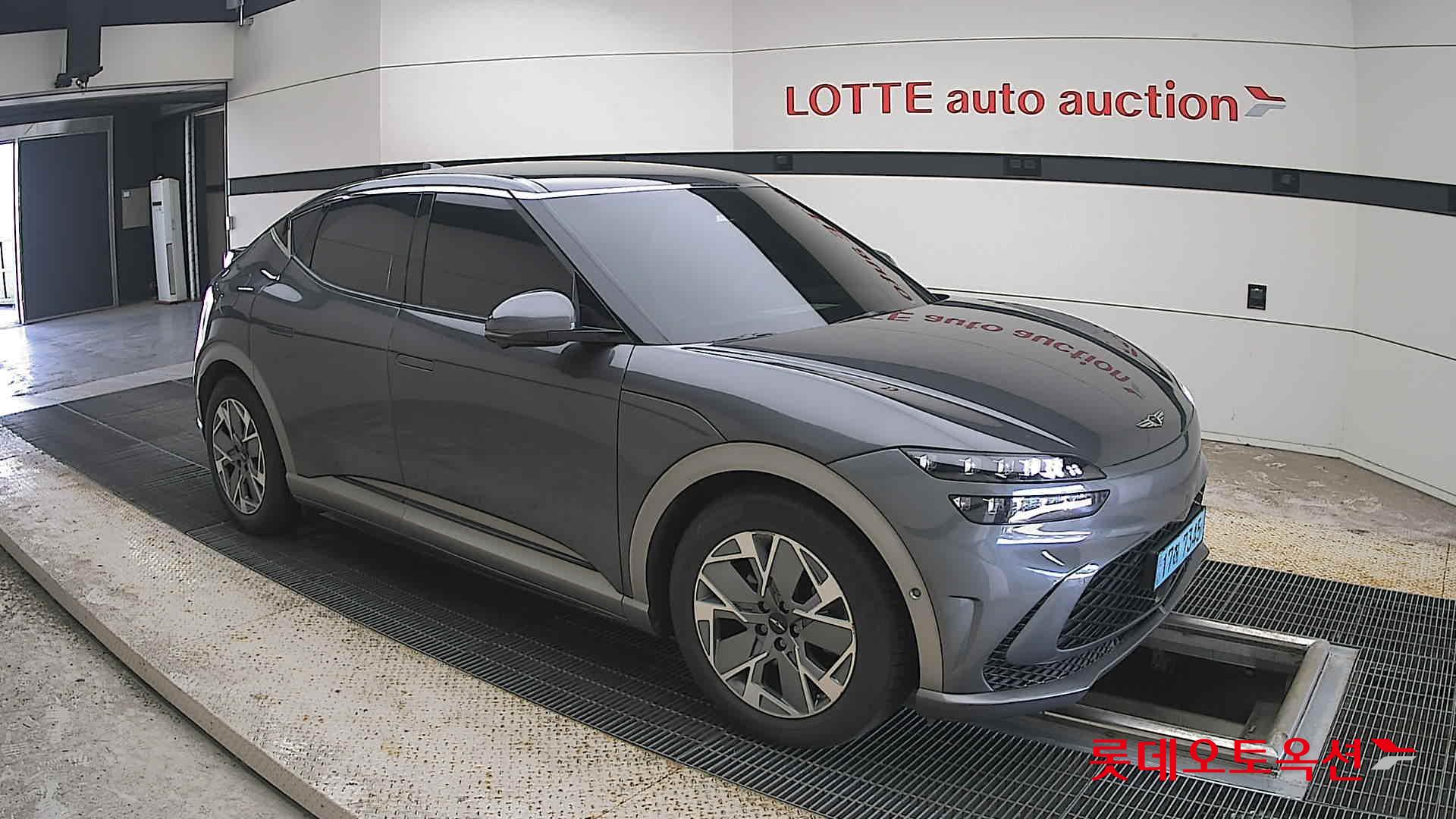 2022 - genesis gv60