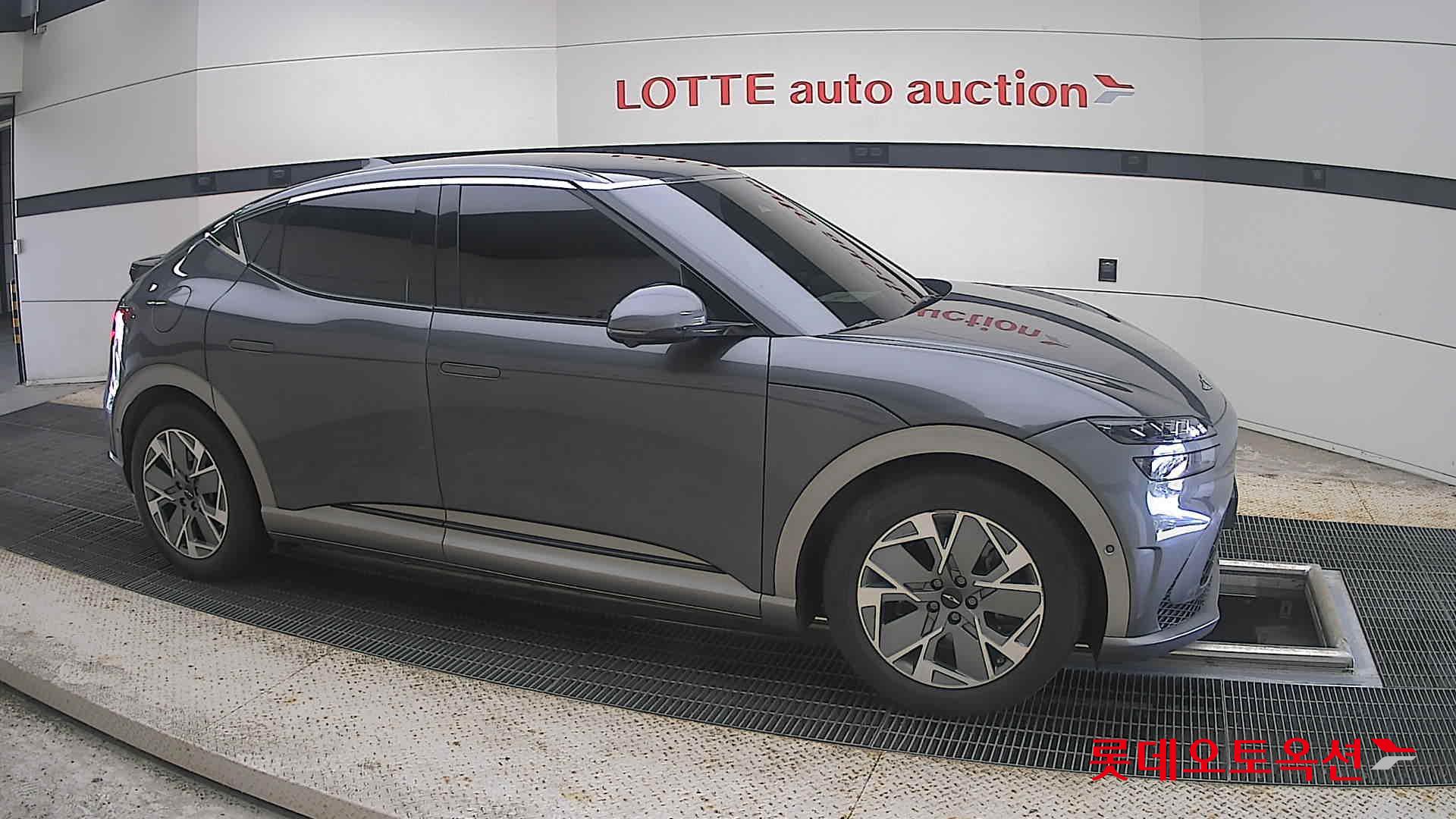 2022 - genesis gv60